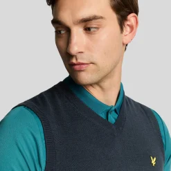 Slipover Merino Blend V-Neck Blå>Lyle & Scott New