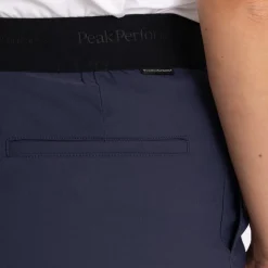 W Player Shorts>Peak Performance Outlet